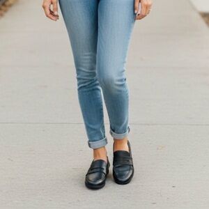 KENSIE Gitty Loafers with Brown Insole, Women’s 6, Black